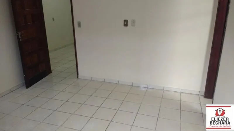 Casa à venda — foto 6 de 8