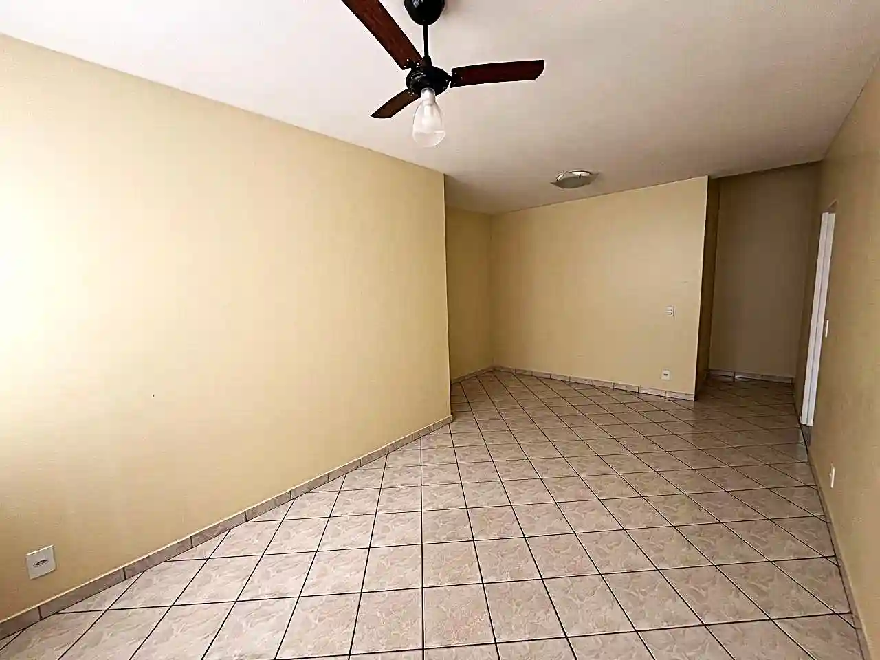 Apartamento com 2 quartos à venda, 90m² — foto 3 de 16