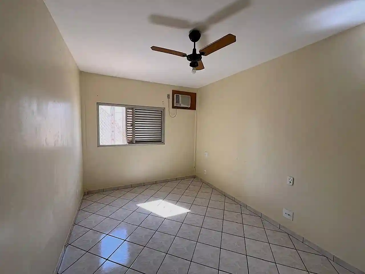 Apartamento com 2 quartos à venda, 90m² — foto 8 de 16