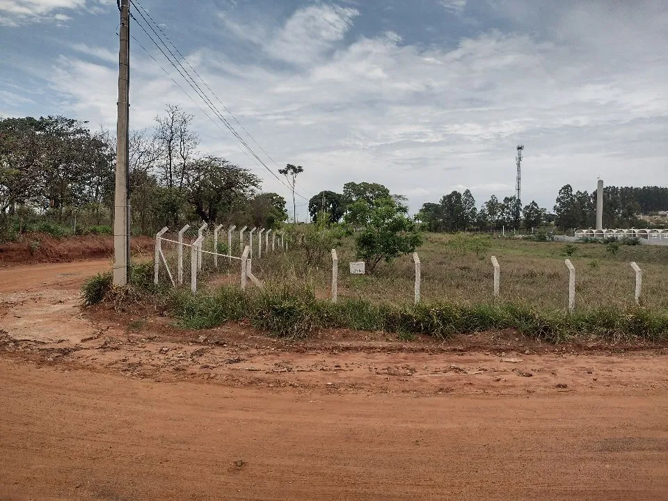 Terreno / Lote / Condomínio à venda — foto 4 de 7