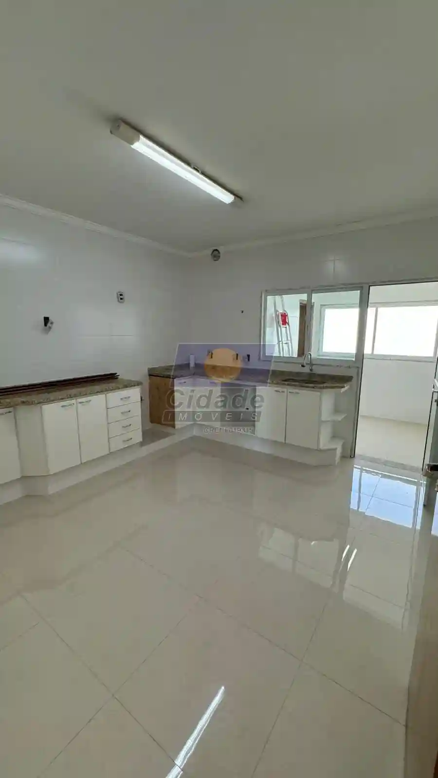 Apartamento com 3 quartos à venda, 123m² — foto 1 de 15