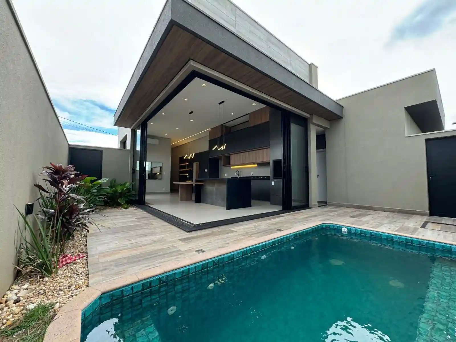 Casa de Condomínio com 3 quartos à venda, 159m² — foto 4 de 16