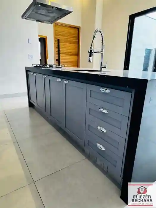 Casa de Condomínio com 3 quartos à venda, 157m² — foto 4 de 28