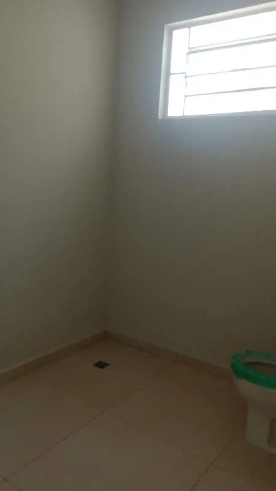 Casa Comercial com 5 quartos para aluguel, 240m² — foto 6 de 10