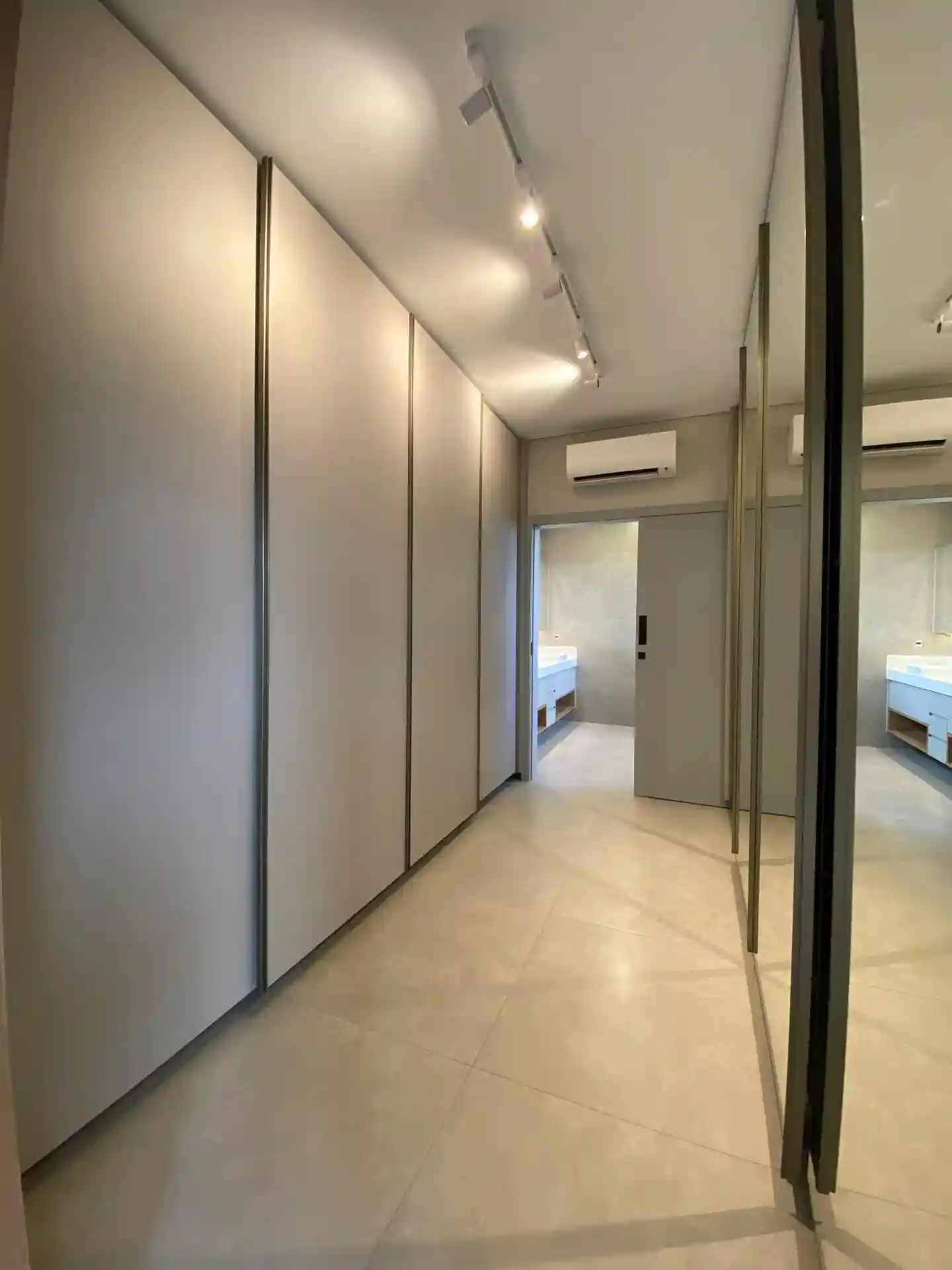 Casa de Condomínio com 4 quartos à venda, 565m² — foto 22 de 33