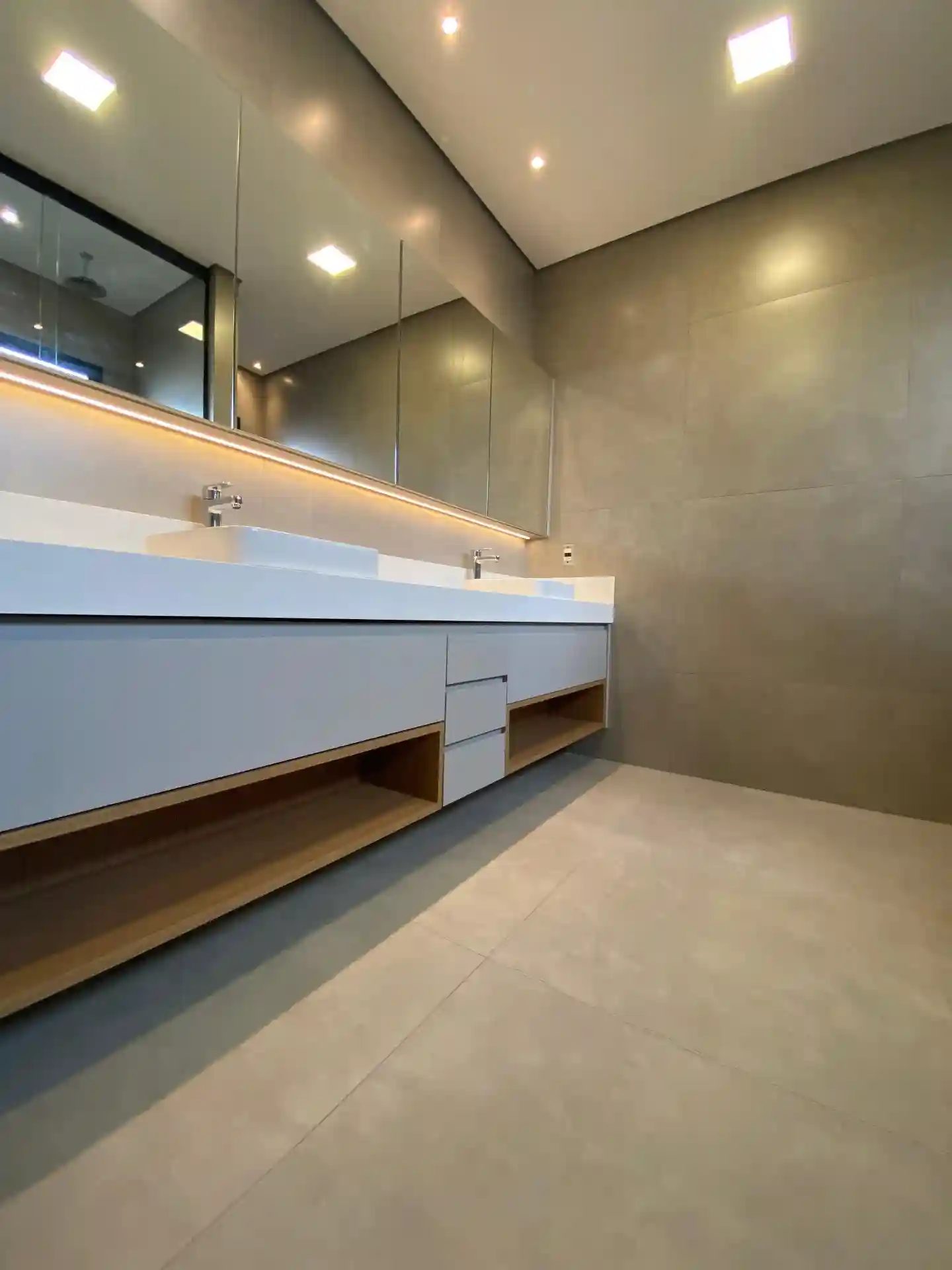 Casa de Condomínio com 4 quartos à venda, 565m² — foto 24 de 33