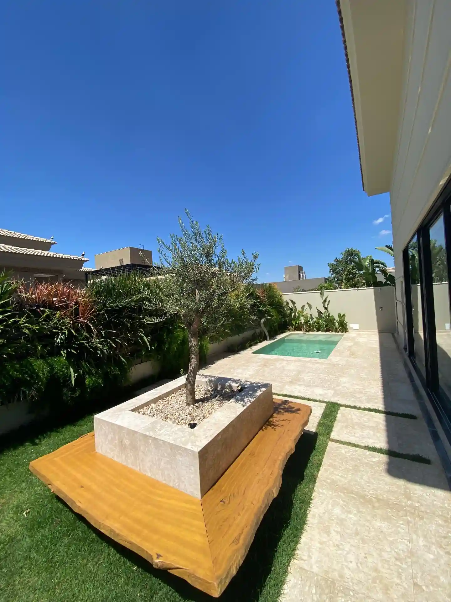 Casa de Condomínio com 4 quartos à venda, 565m² — foto 18 de 33
