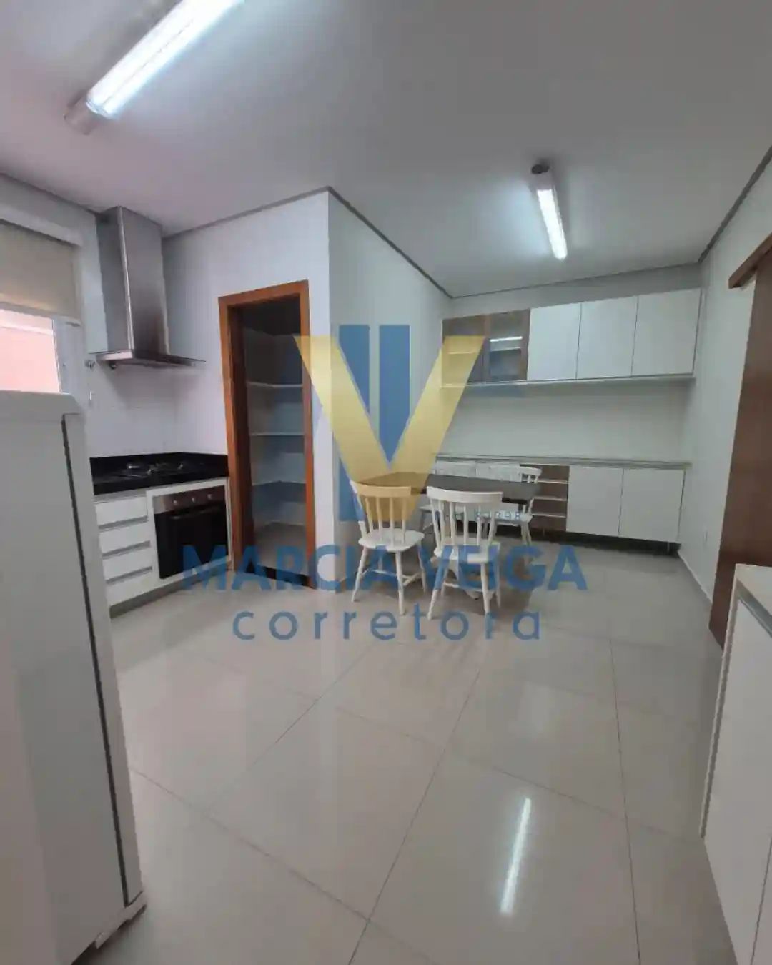Casa de Condomínio com 3 quartos à venda, 320m² — foto 20 de 37