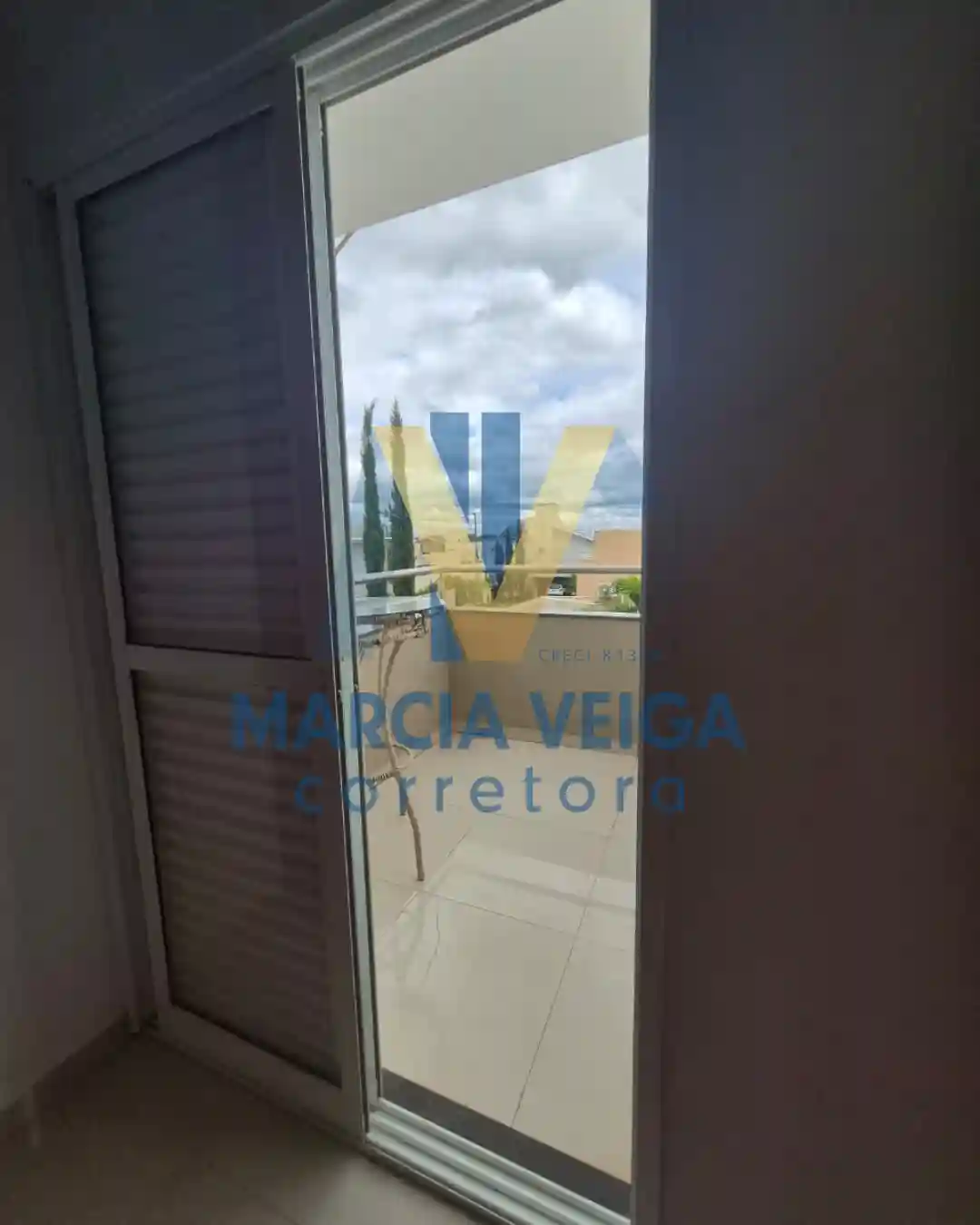 Casa de Condomínio com 3 quartos à venda, 320m² — foto 4 de 37