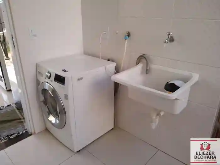 Casa com 3 quartos à venda, 130m² — foto 3 de 17