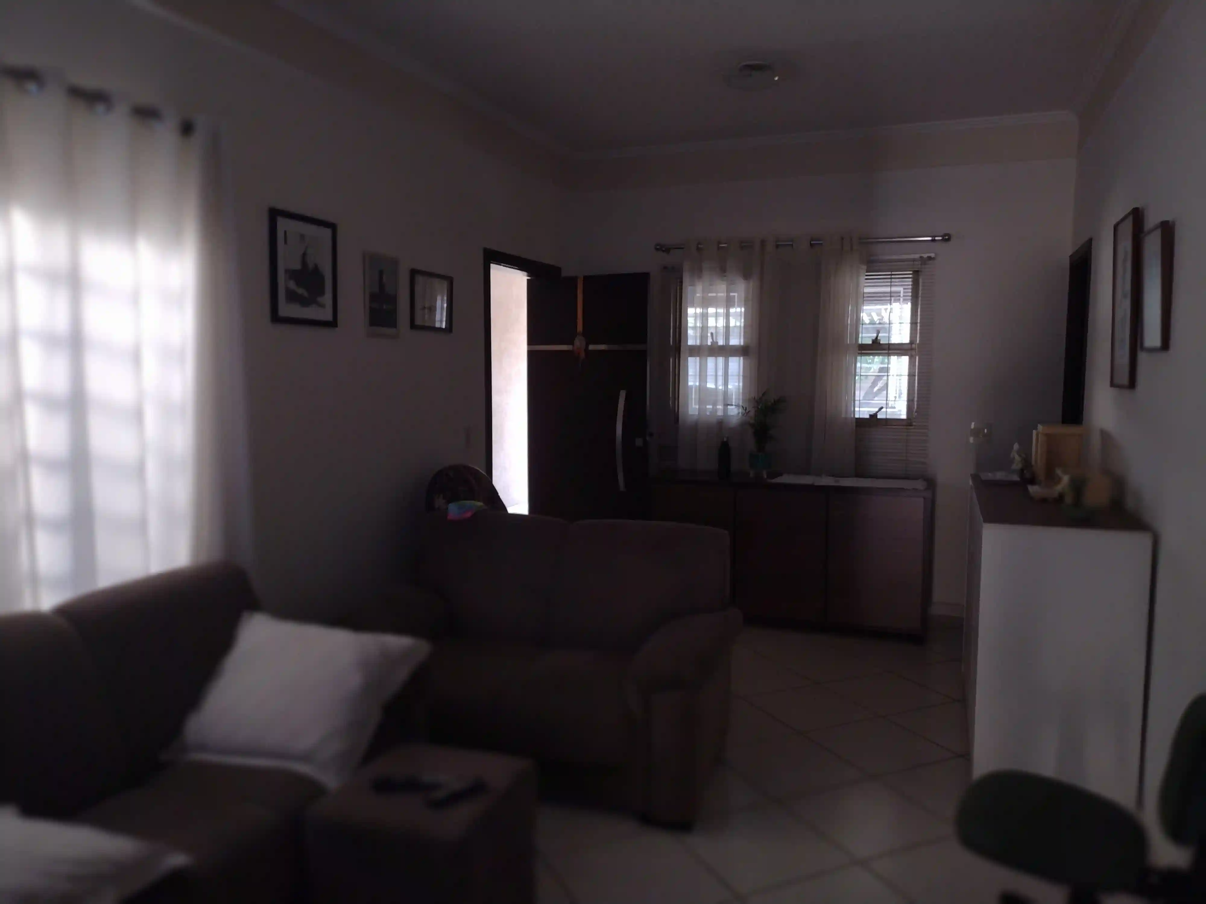 Casa com 3 quartos à venda, 150m² — foto 2 de 10