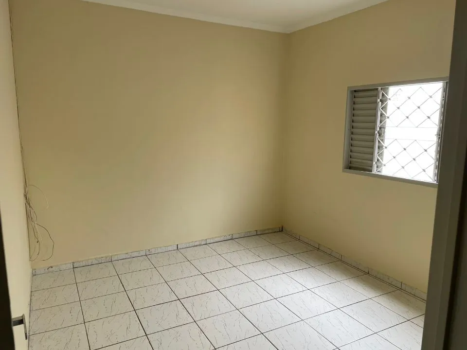 Casa à venda — foto 1 de 4