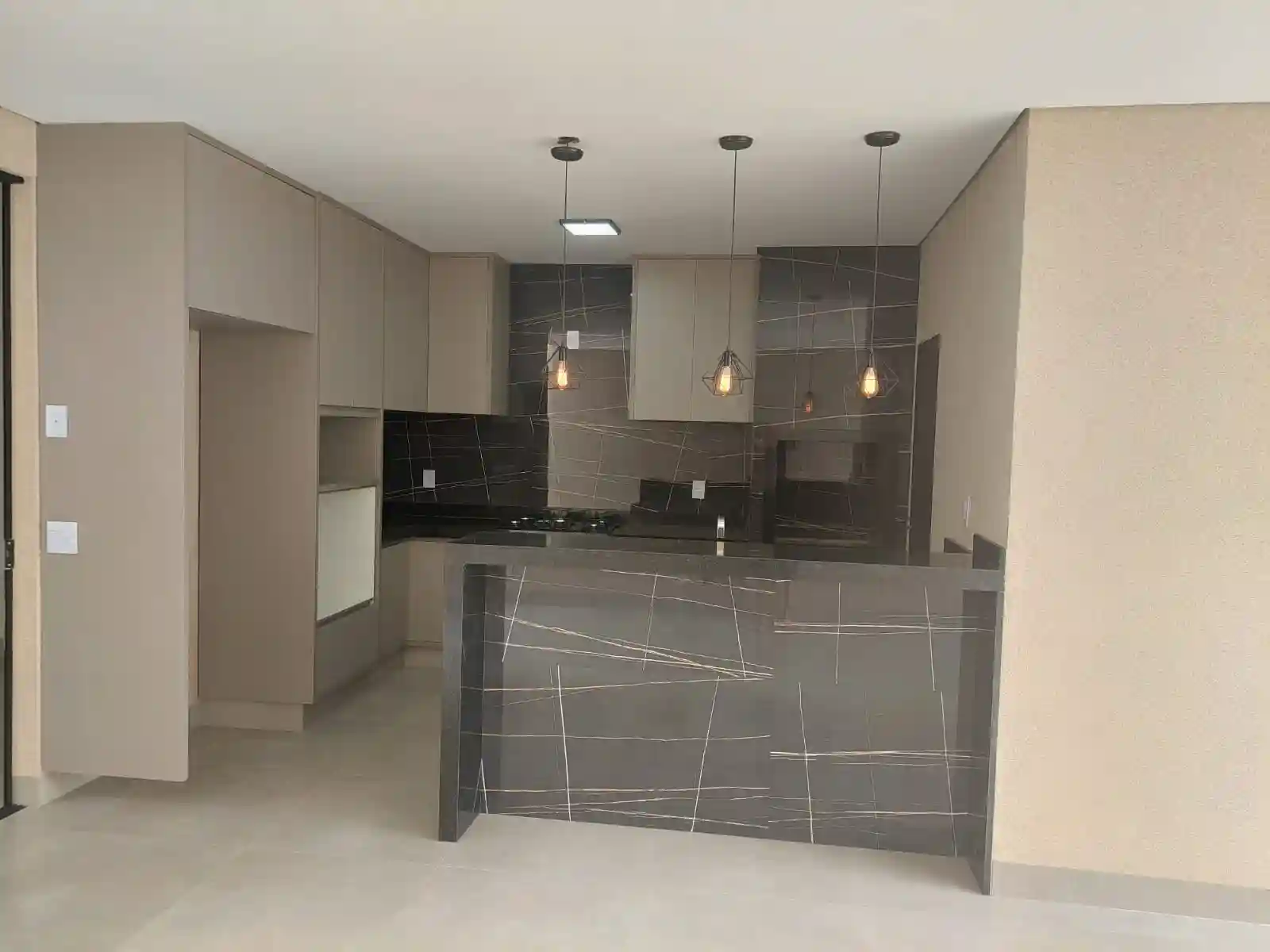 Casa de Condomínio com 3 quartos à venda, 253m² — foto 11 de 18