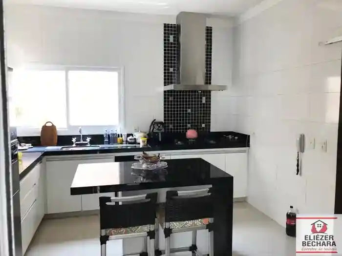 Casa de Condomínio à venda — foto 18 de 31