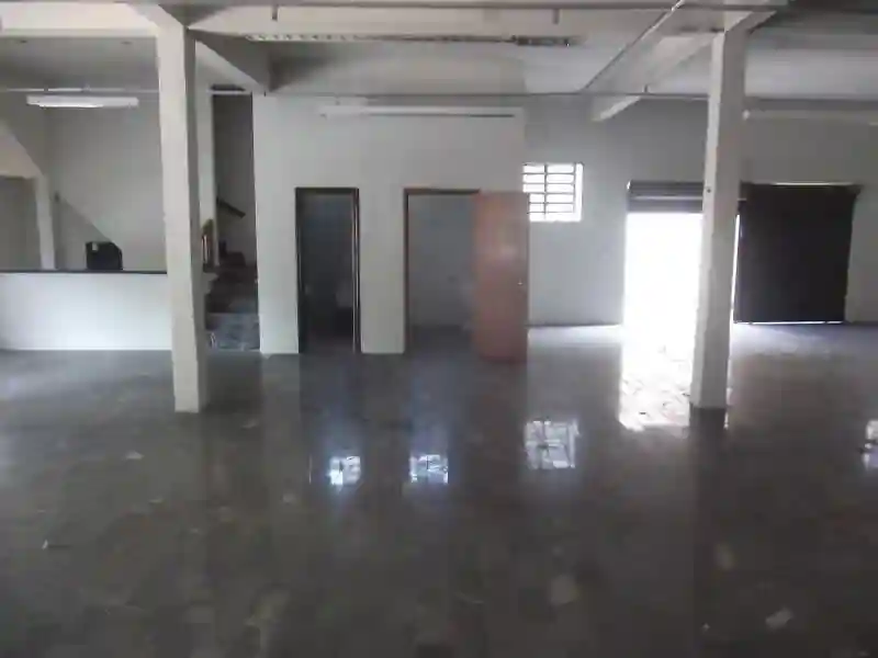 Loja / Salão / Ponto Comercial  à venda, 600m² — foto 1 de 12