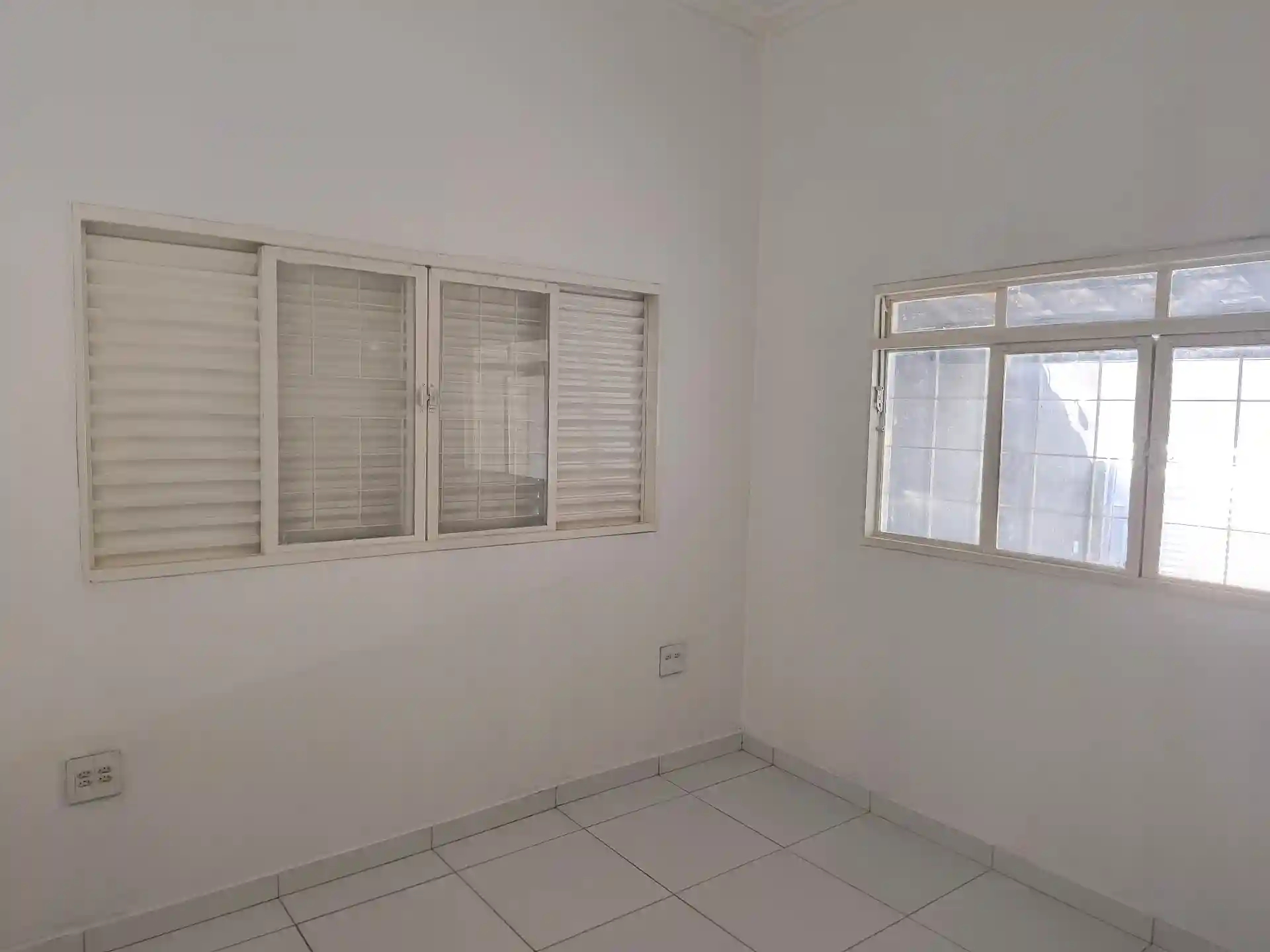Casa com 3 quartos à venda, 250m² — foto 3 de 17