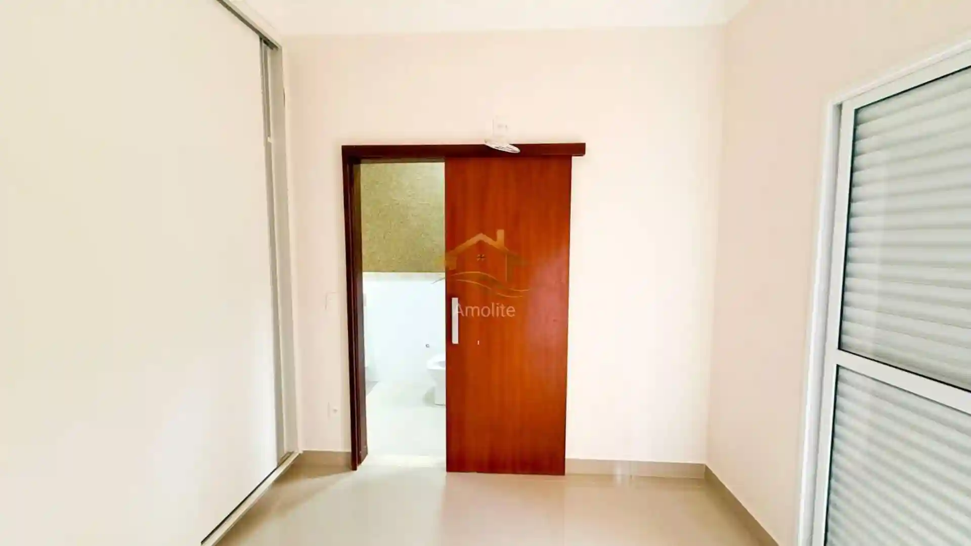 Casa de Condomínio com 3 quartos à venda, 170m² — foto 16 de 23