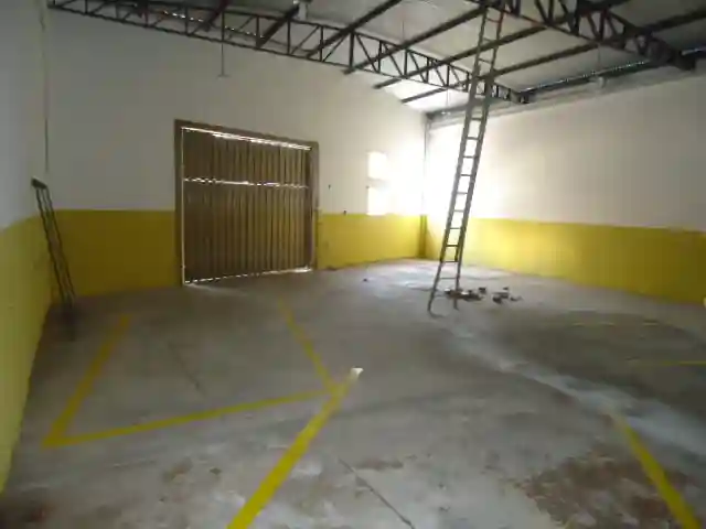 Loja / Salão / Ponto Comercial para aluguel — foto 23 de 25