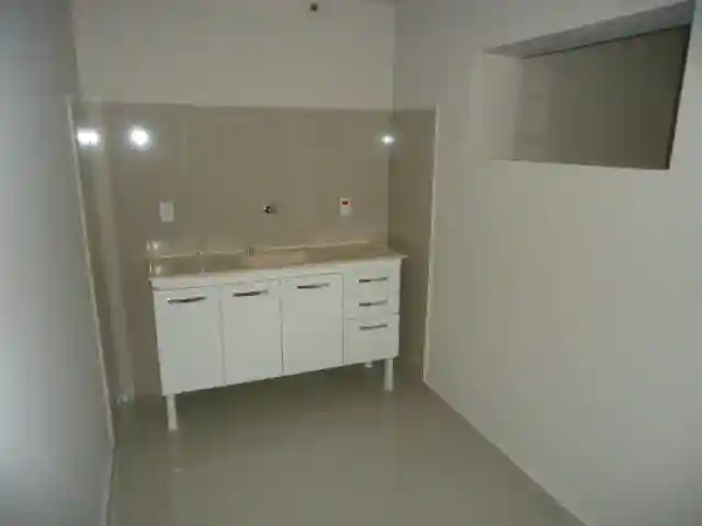Loja / Salão / Ponto Comercial para aluguel — foto 14 de 25