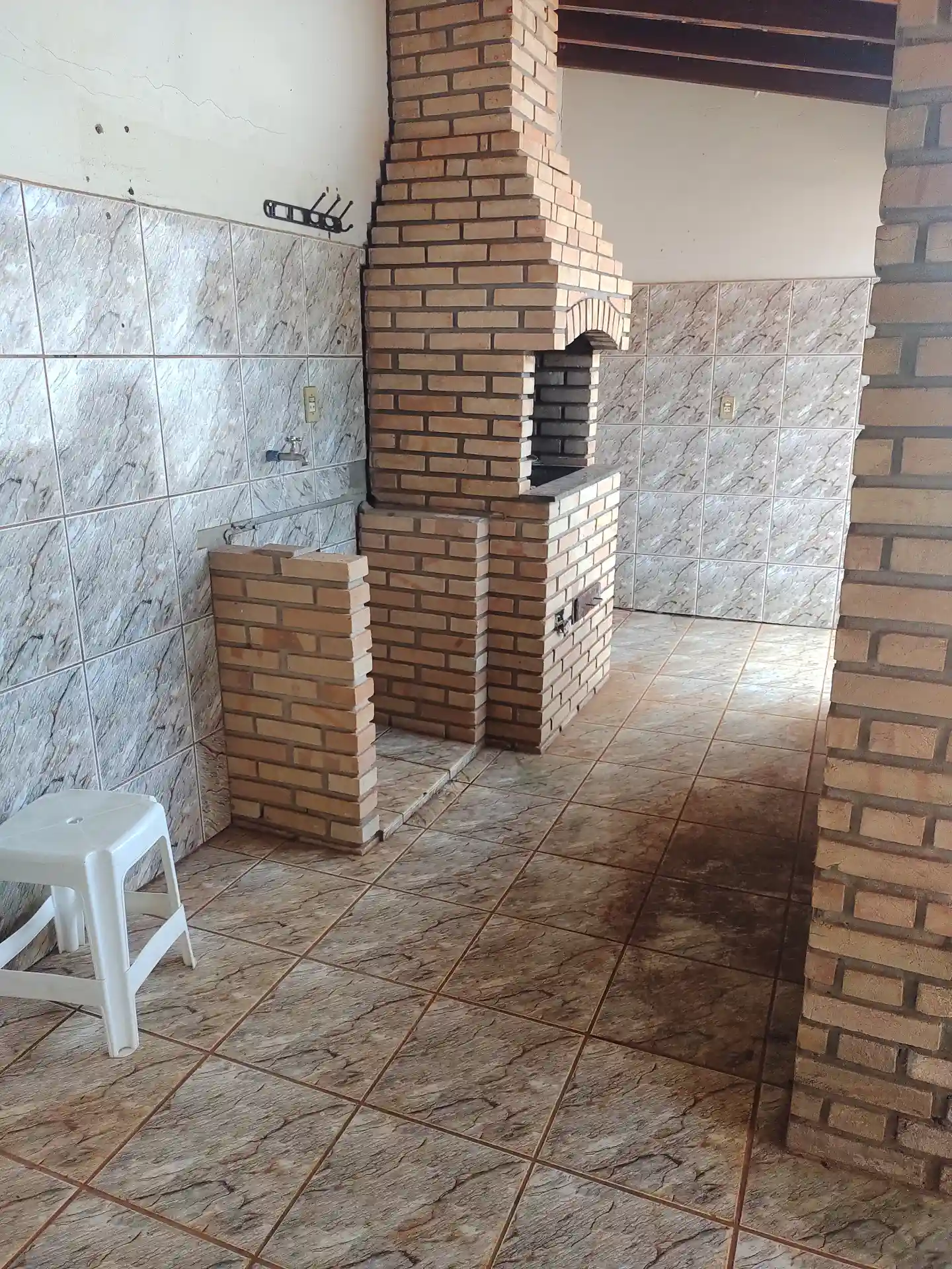 Casa com 3 quartos à venda, 9765m² — foto 3 de 3
