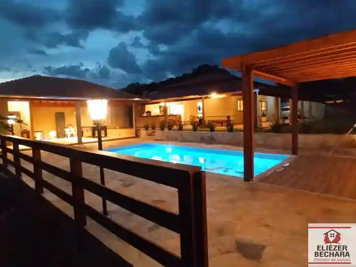 Fazenda / Sítio / Chácara com 3 quartos à venda, 1000m² — foto 1 de 60