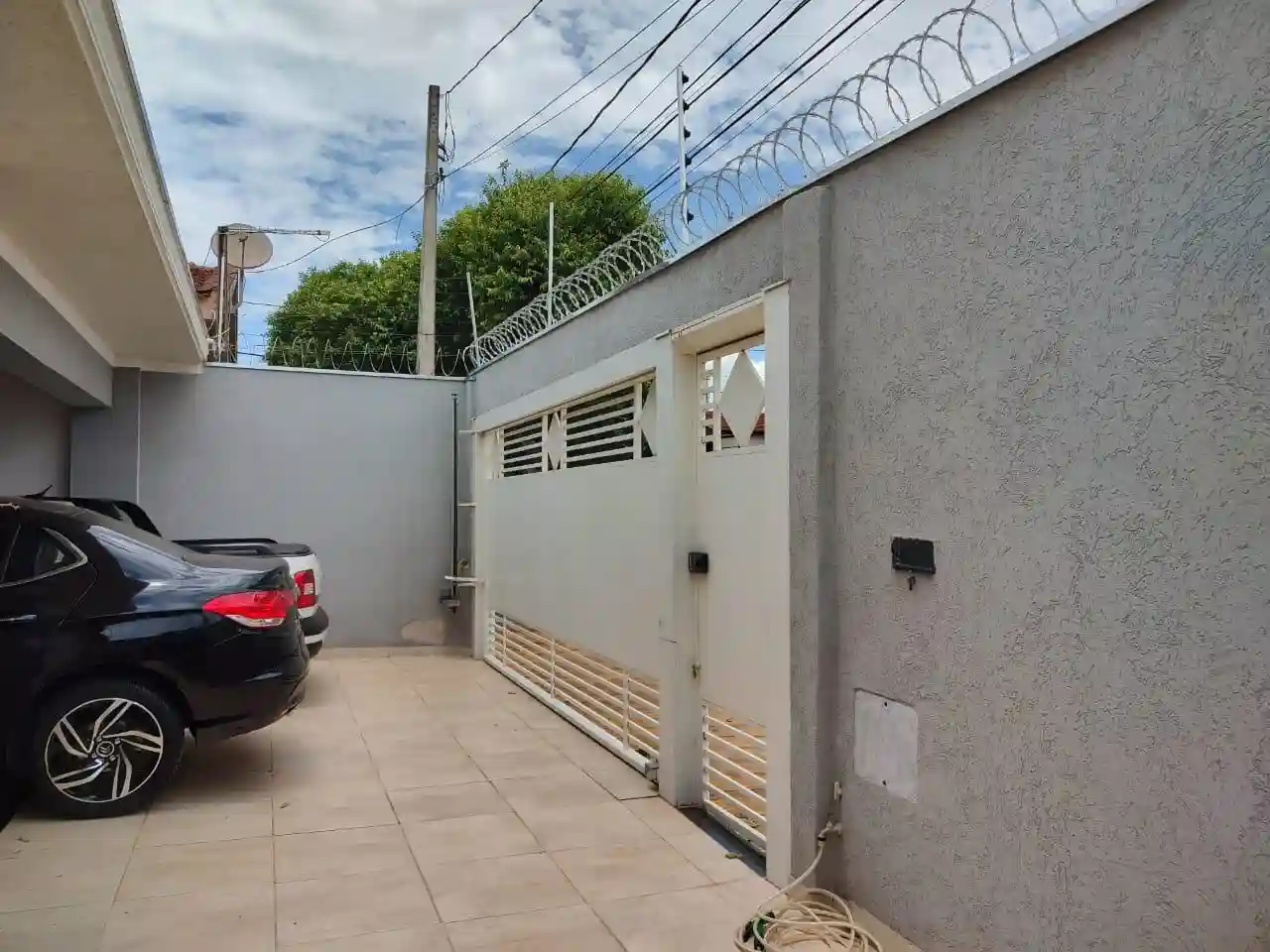 Casa com 3 quartos à venda, 170m² — foto 2 de 32