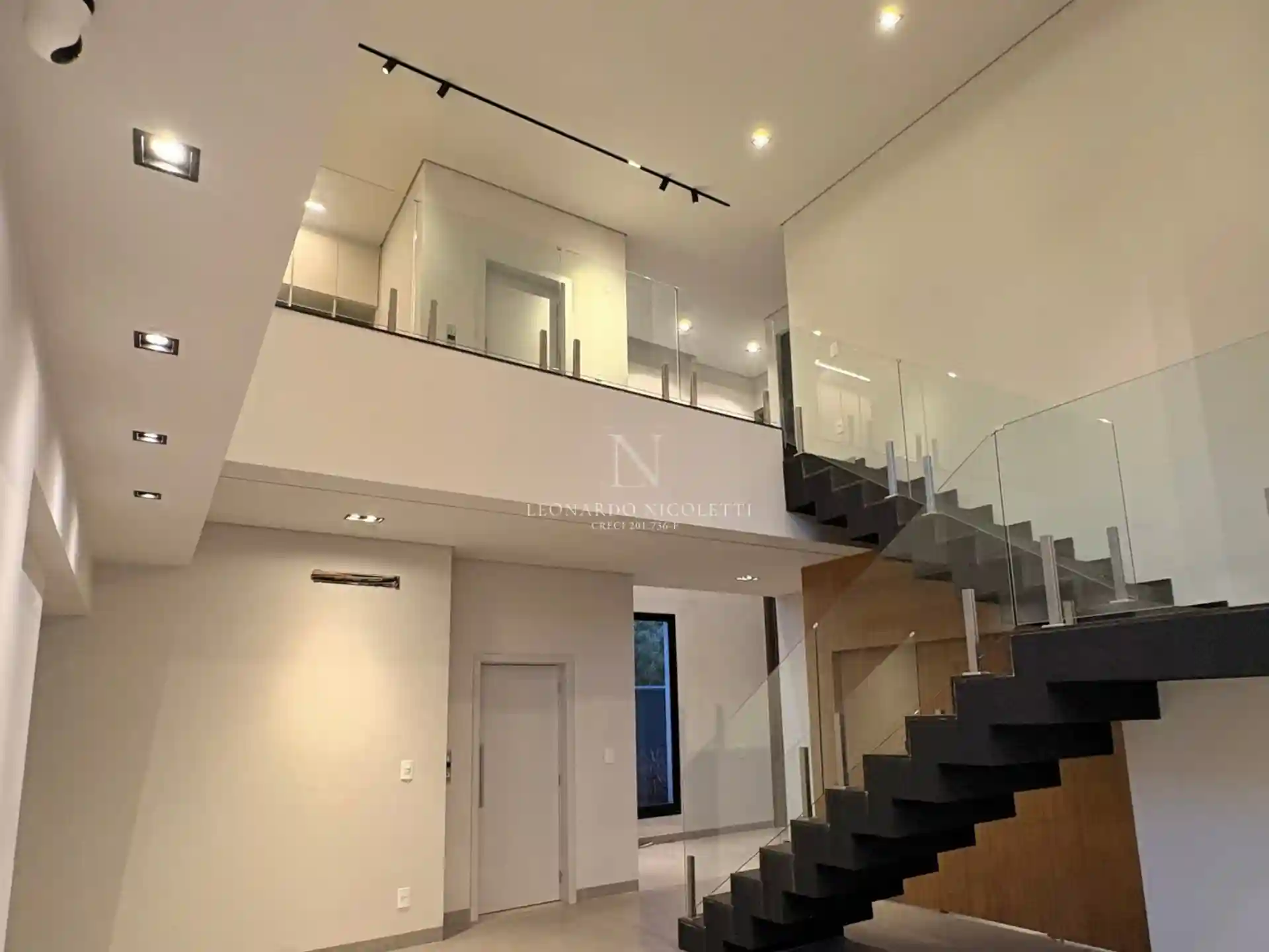 Casa de Condomínio com 3 quartos à venda, 409m² — foto 8 de 23