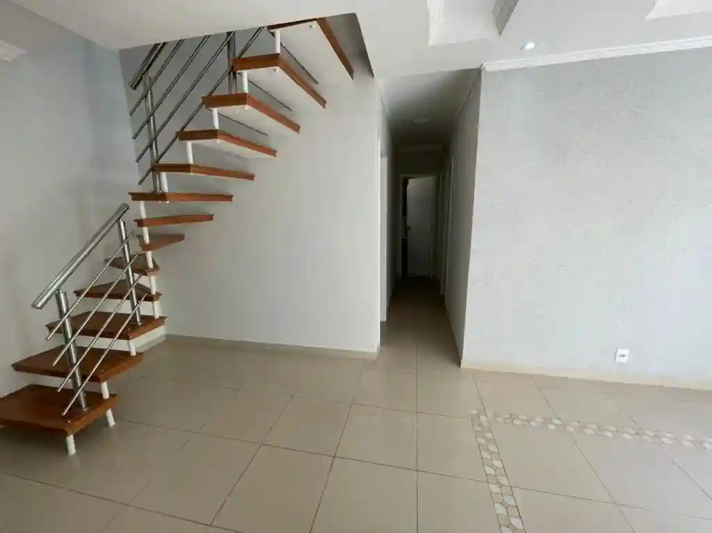 Apartamento com 3 quartos à venda, 150m² — foto 1 de 4