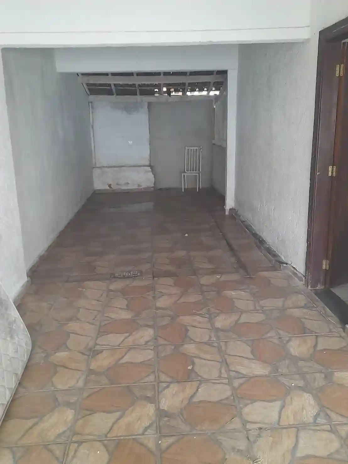 Casa com 6 quartos à venda, 180m² — foto 1 de 23