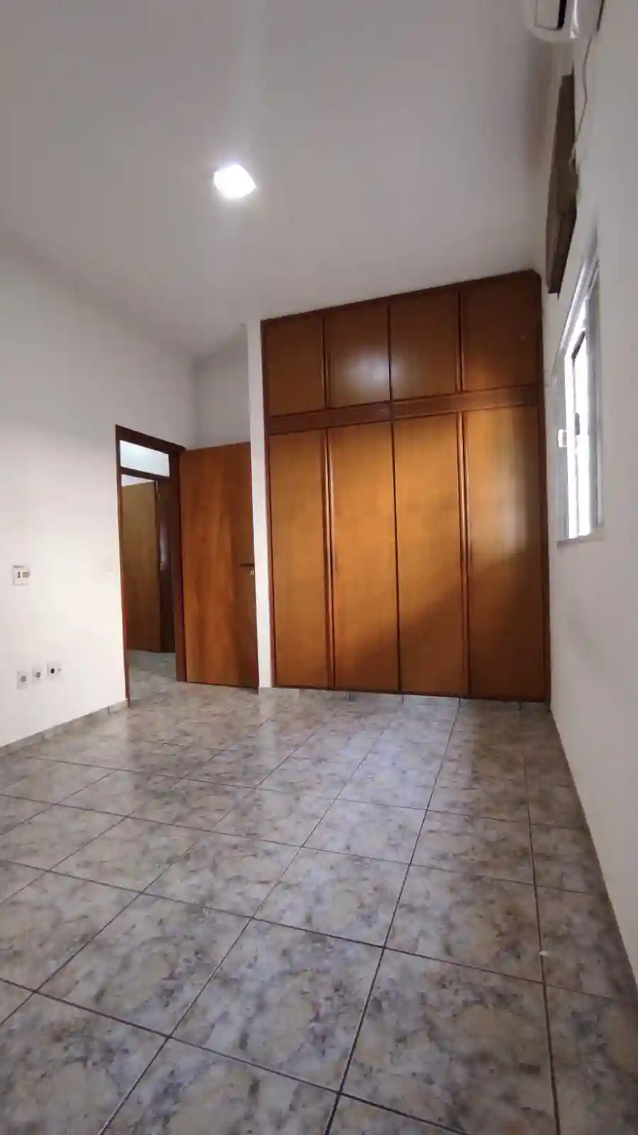 Casa com 4 quartos à venda, 193m² — foto 13 de 27