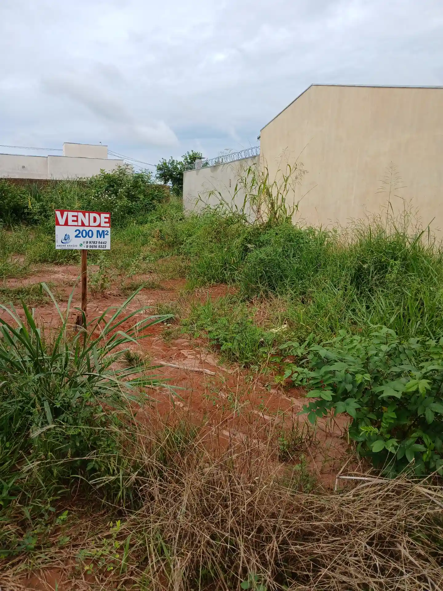 Terreno / Lote / Condomínio  à venda, 220m² — foto 4 de 8