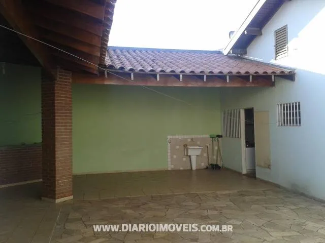 Casa à venda — foto 1 de 3