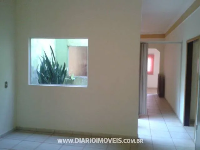 Casa à venda — foto 3 de 3