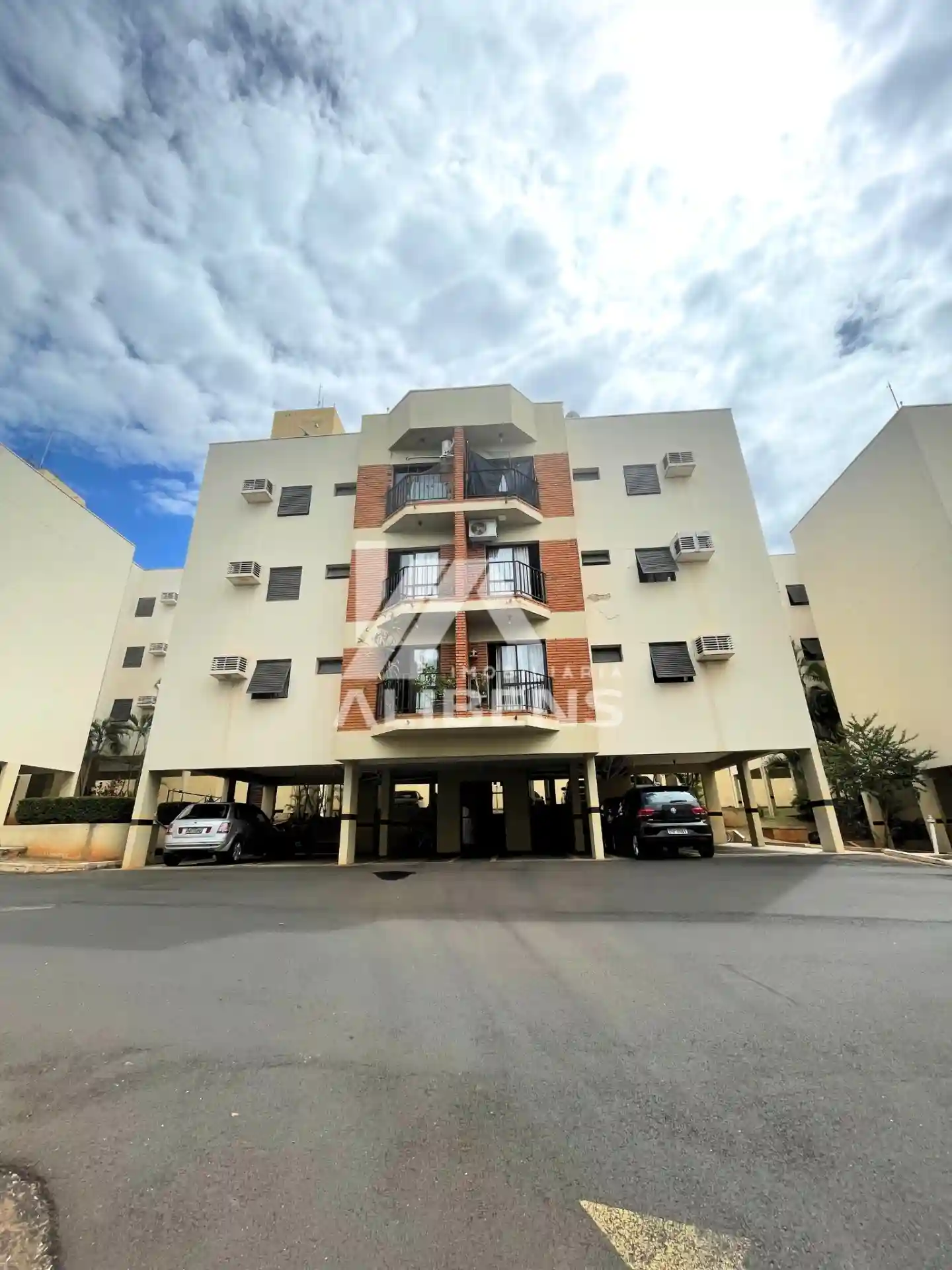 Apartamento com 2 quartos à venda, 65m² — foto 1 de 20