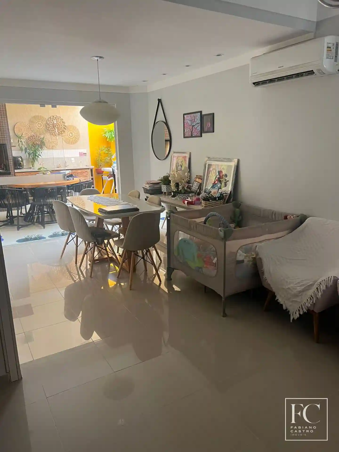 Casa de Condomínio com 2 quartos à venda, 125m² — foto 2 de 12