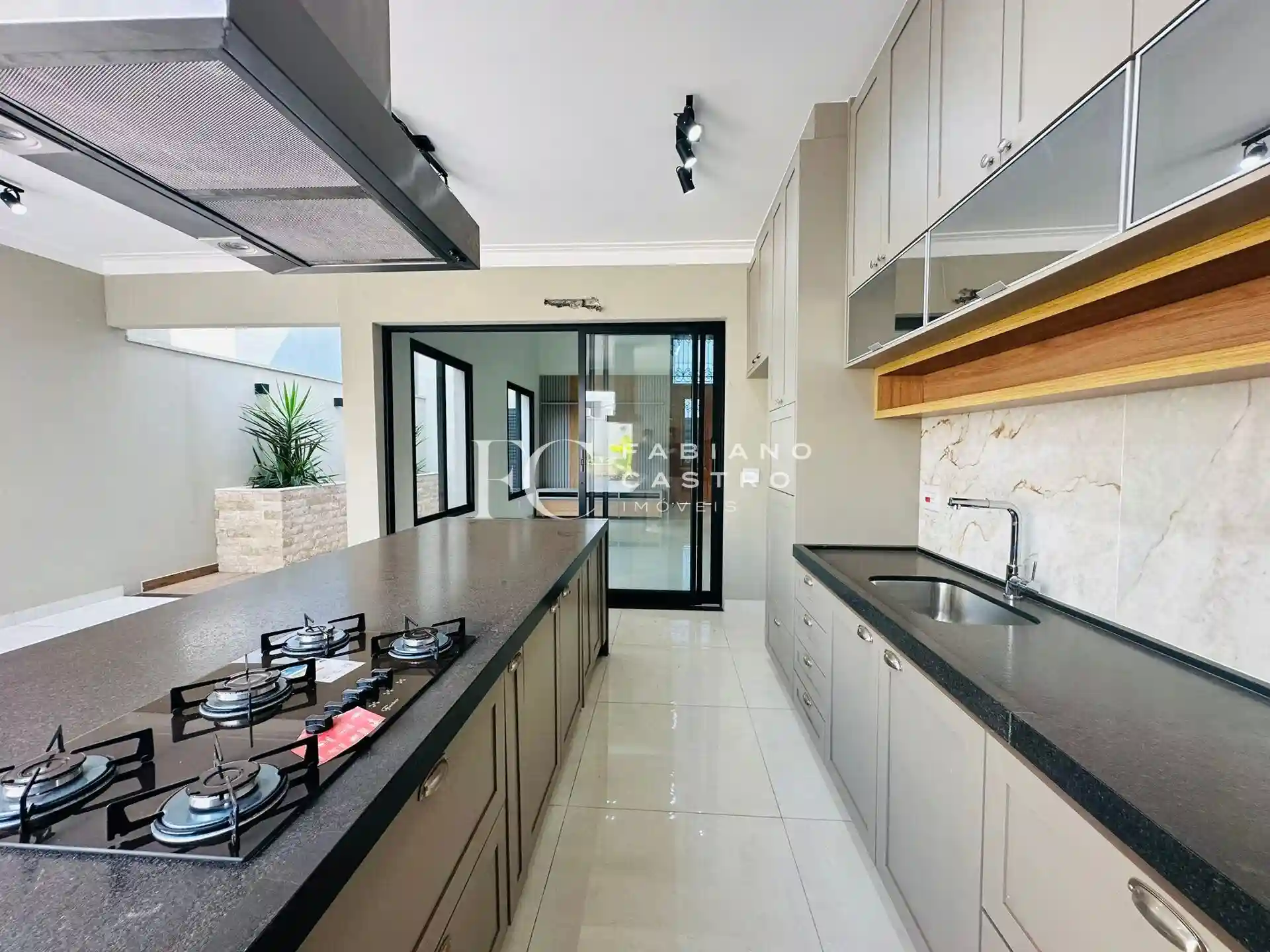 Casa de Condomínio com 3 quartos à venda, 175m² — foto 10 de 25