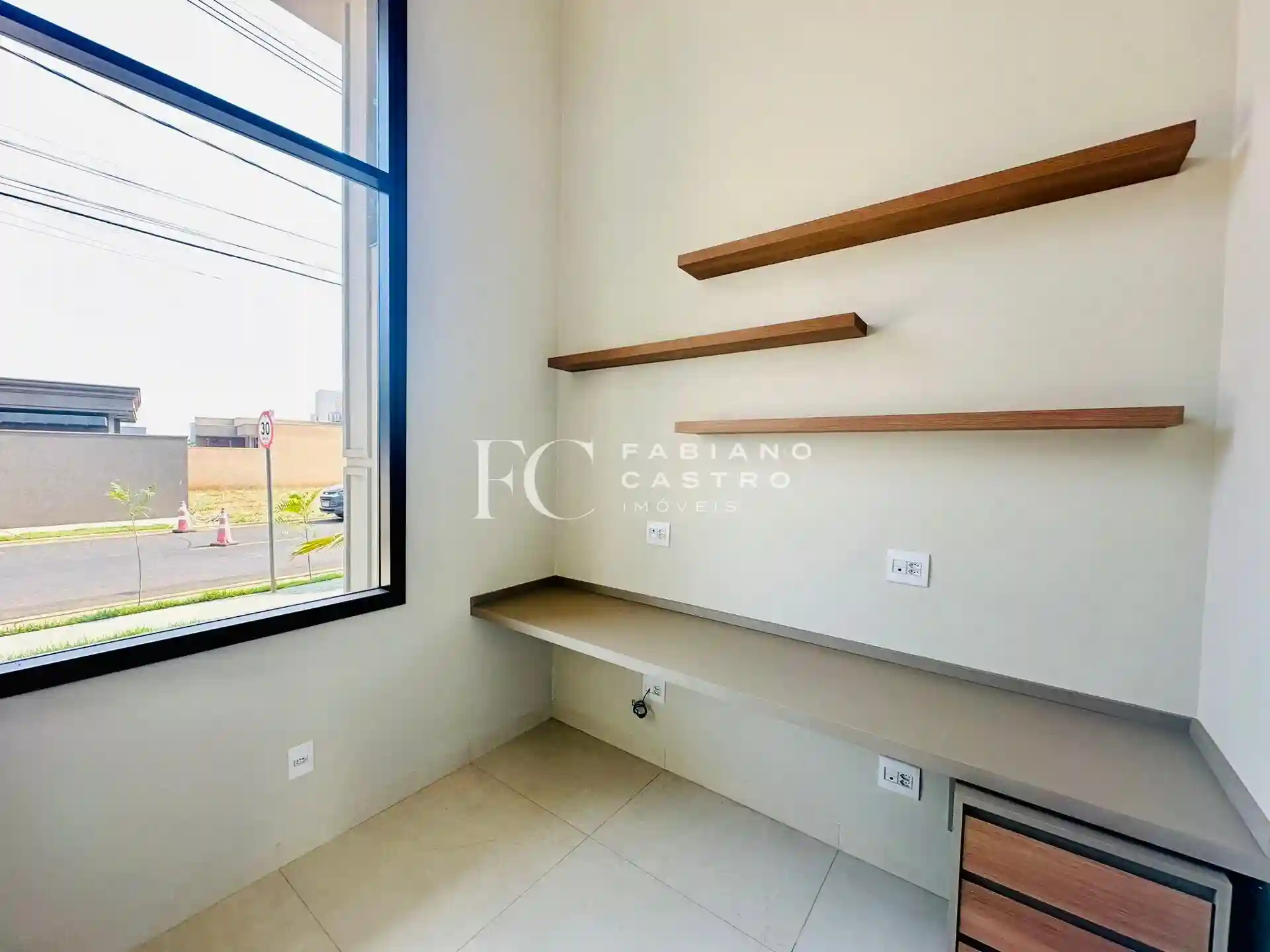 Casa de Condomínio com 3 quartos à venda, 175m² — foto 2 de 25