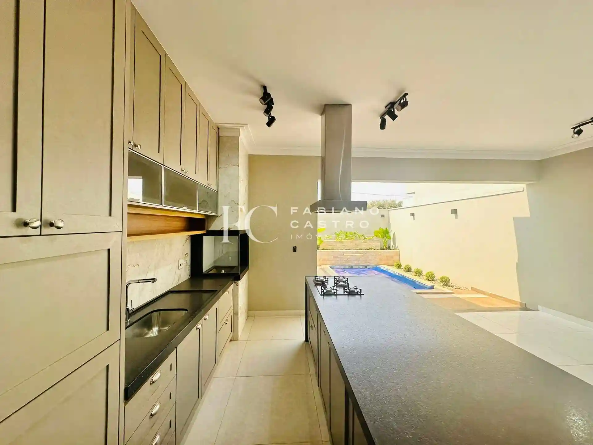 Casa de Condomínio com 3 quartos à venda, 175m² — foto 11 de 25