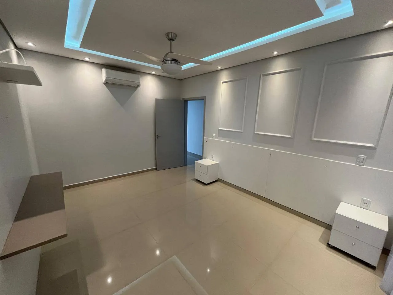 Casa de Condomínio com 4 quartos à venda, 270m² — foto 20 de 43