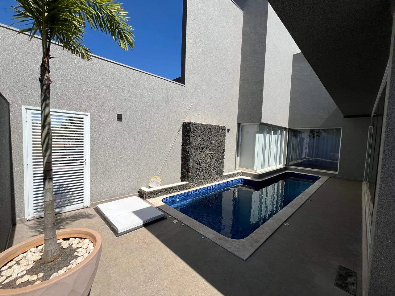 Casa de Condomínio com 4 quartos à venda, 270m² — foto 8 de 43