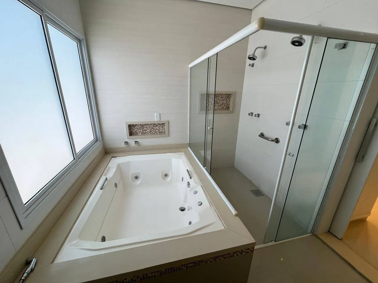 Casa de Condomínio com 4 quartos à venda, 270m² — foto 23 de 43