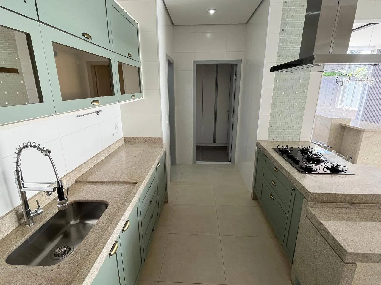 Casa de Condomínio com 4 quartos à venda, 270m² — foto 34 de 43