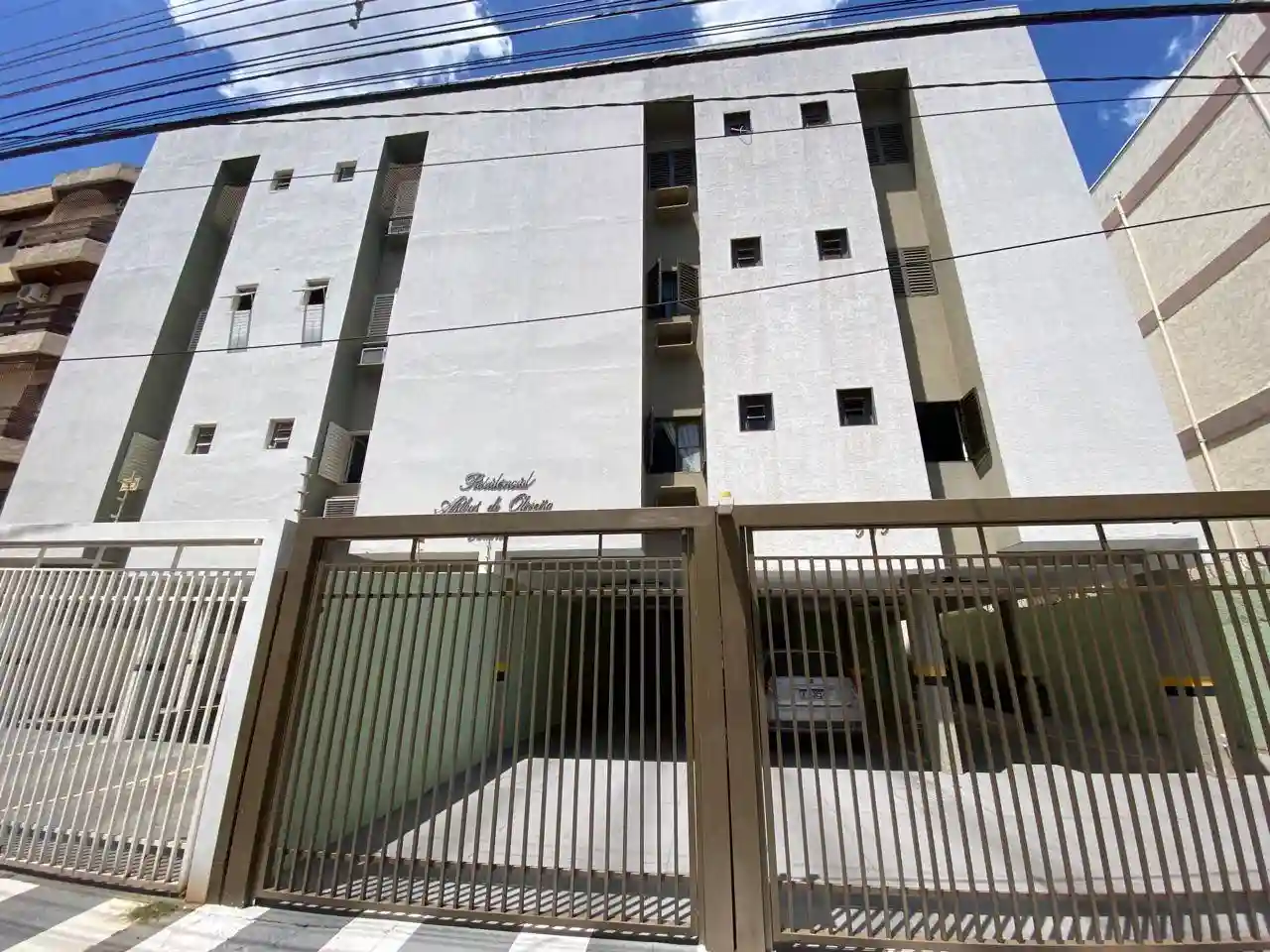 Apartamento com 3 quartos à venda, 98m² — foto 1 de 22