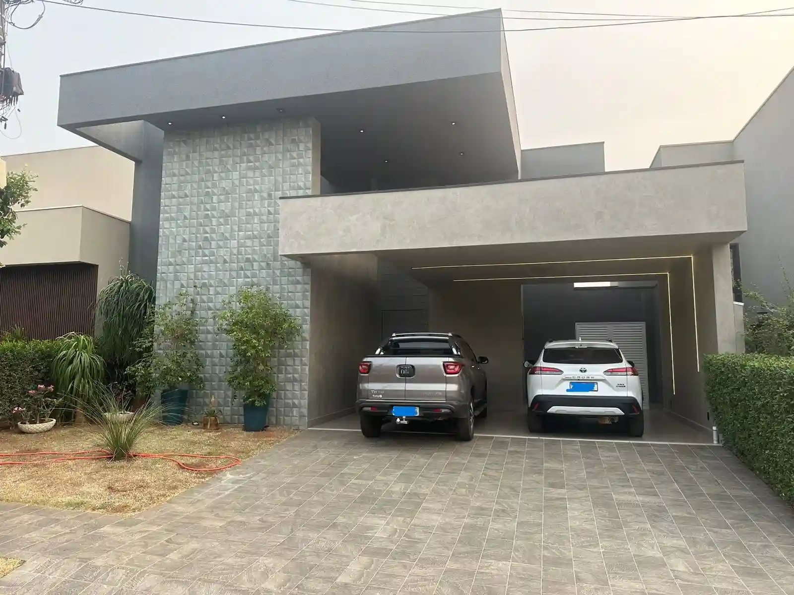 Casa de Condomínio com 3 quartos à venda, 360m² — foto 1 de 13