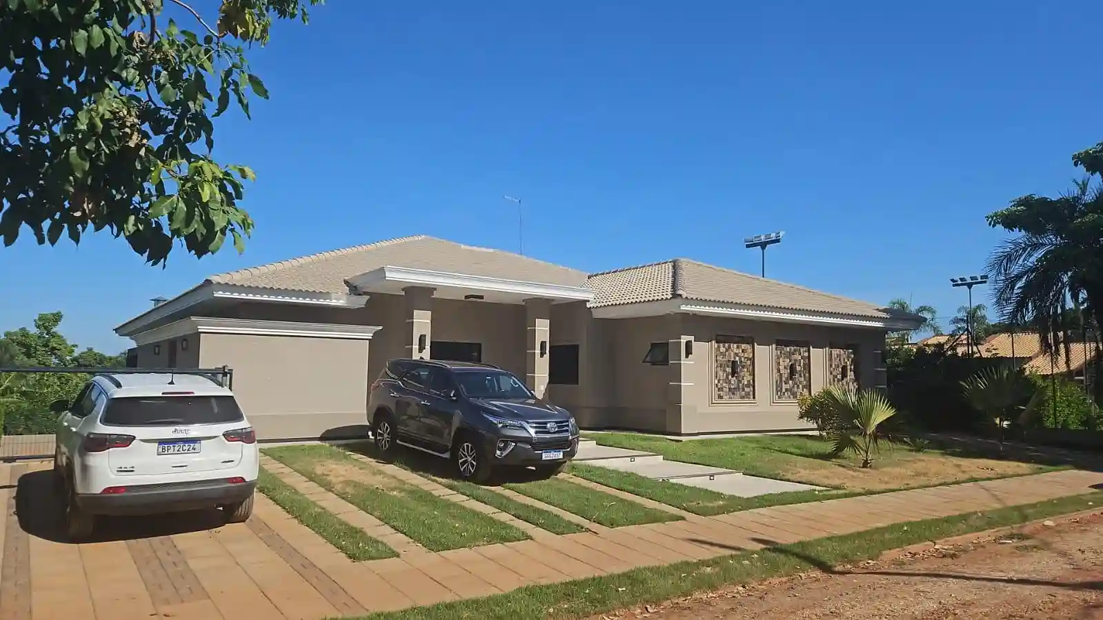 Casa de Condomínio com 4 quartos à venda, 525m² — foto 1 de 22