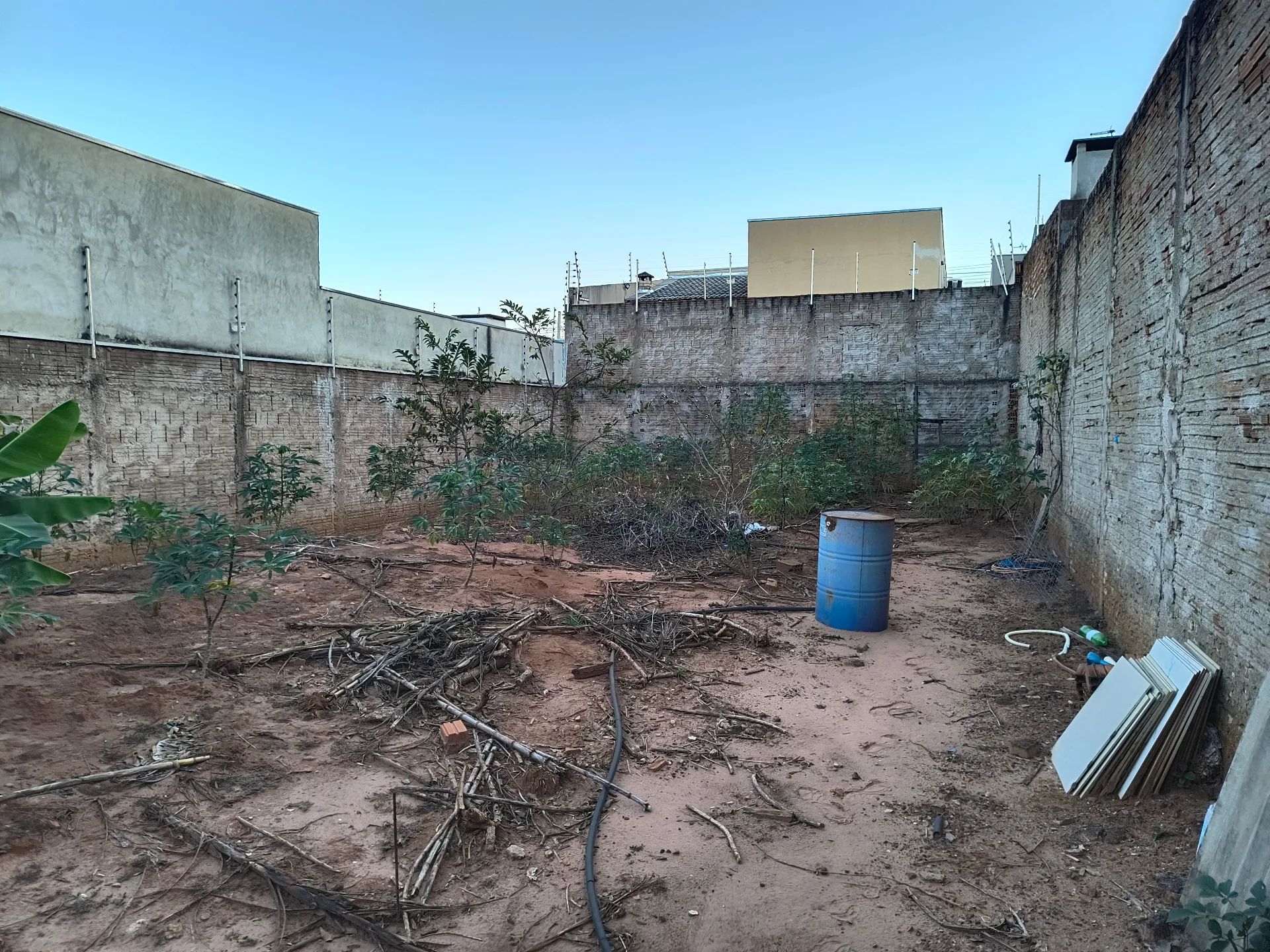 Terreno / Lote / Condomínio à venda, 200m² — foto 3 de 5