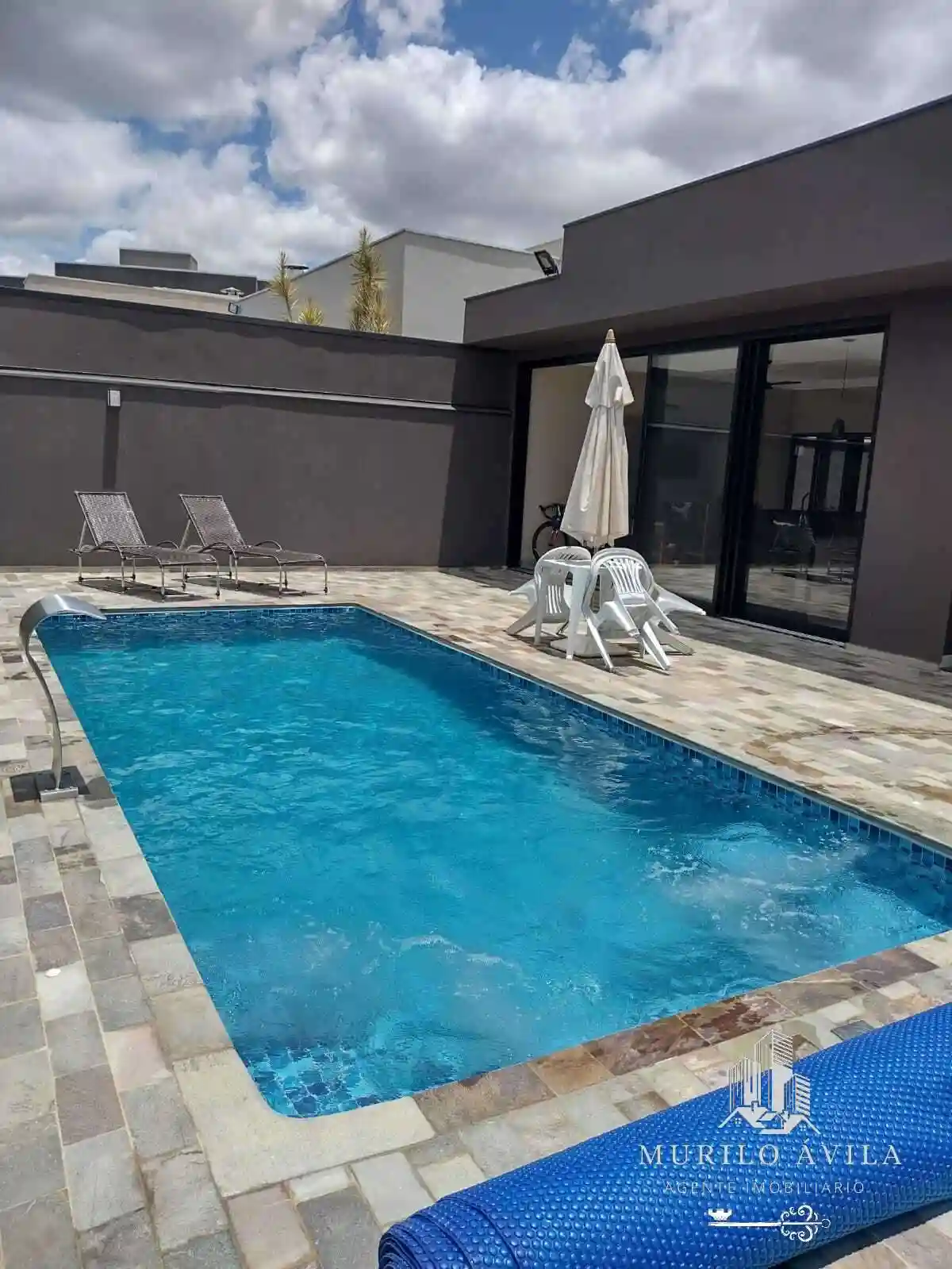 Casa de Condomínio com 3 quartos à venda, 400m² — foto 1 de 18