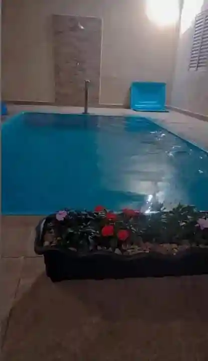 Casa com 3 quartos à venda, 217m² — foto 3 de 9