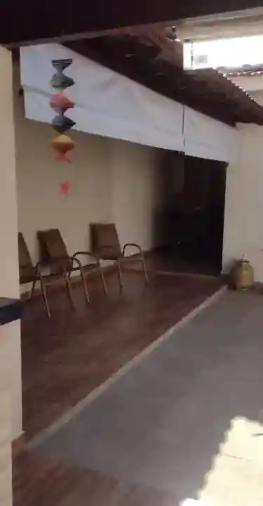 Casa com 3 quartos à venda, 217m² — foto 4 de 9