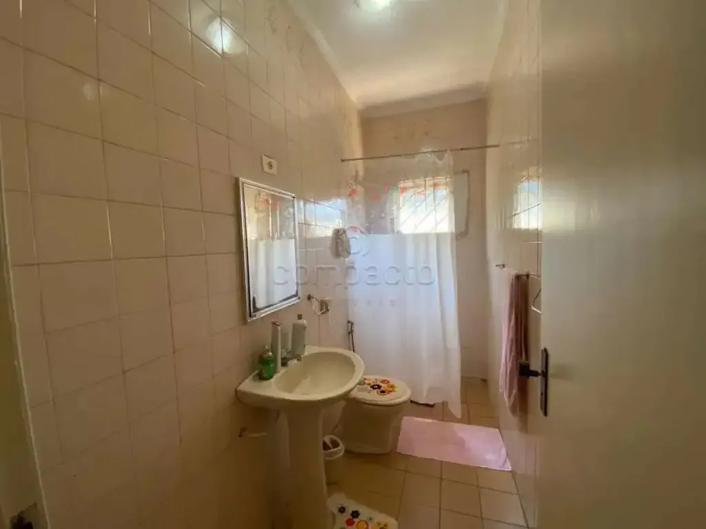 Casa com 3 quartos à venda, 225m² — foto 17 de 43